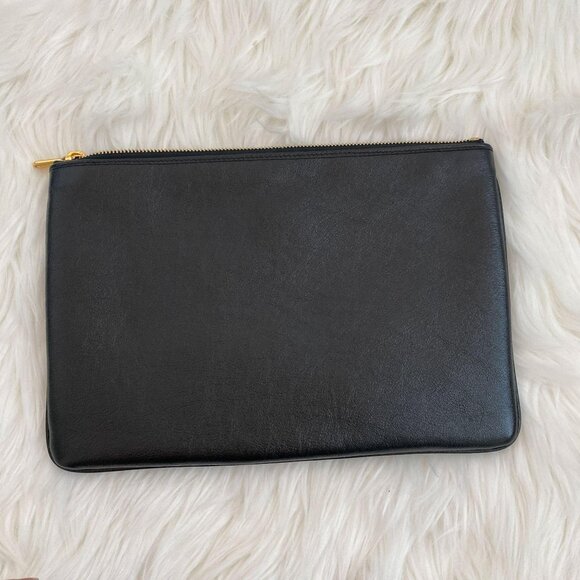 Gucci Rajah Black Clutch - Picture 9 of 9